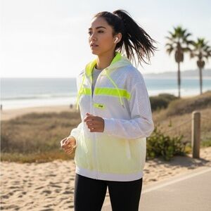 Bebe Sport Windbreak Jacket BEBE White & Yellow Size S